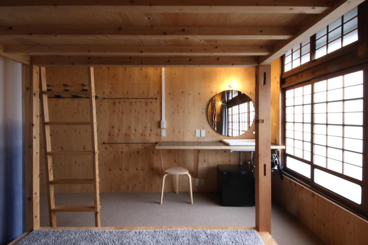 まちの別邸 緝 Shu Hostel โคจิ ภายนอก รูปภาพ