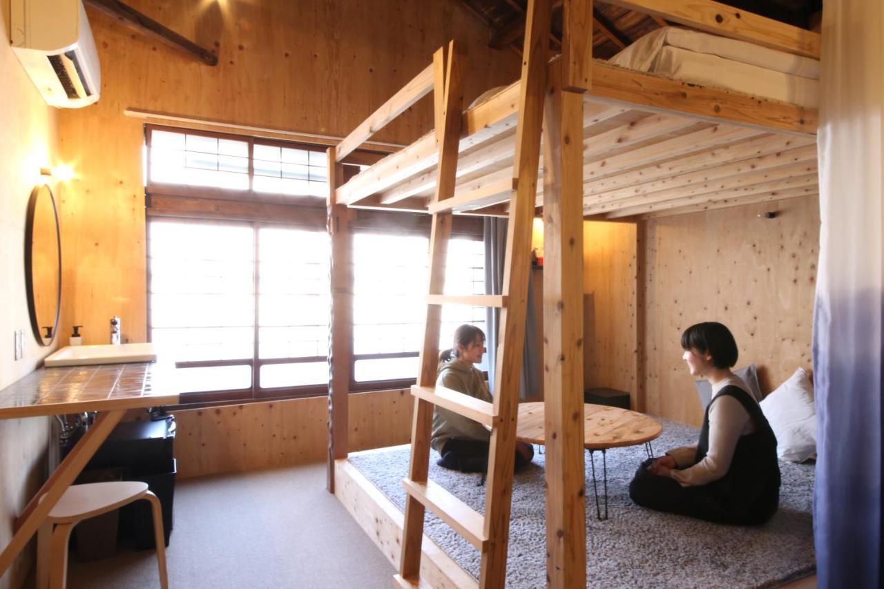 まちの別邸 緝 Shu Hostel โคจิ ภายนอก รูปภาพ