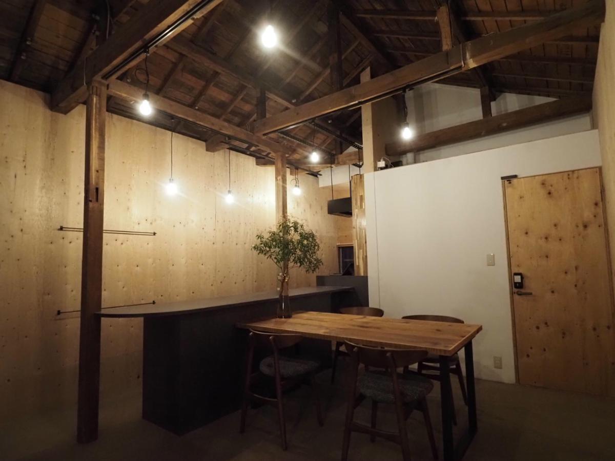 まちの別邸 緝 Shu Hostel โคจิ ภายนอก รูปภาพ