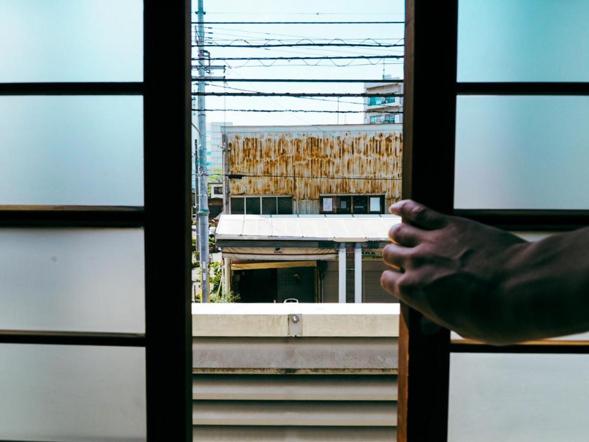 まちの別邸 緝 Shu Hostel โคจิ ภายนอก รูปภาพ